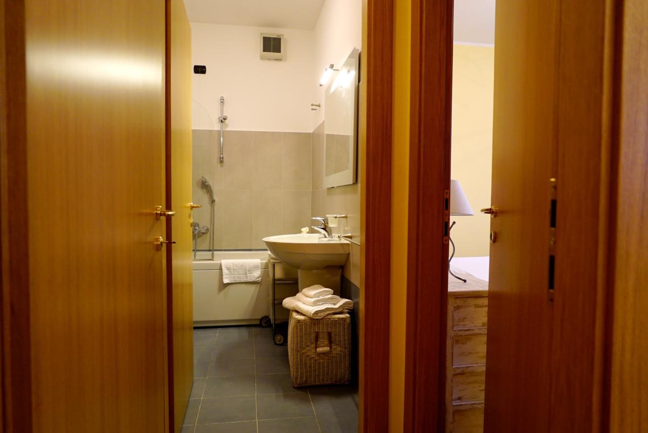 Duomo Apartment Milão Exterior foto
